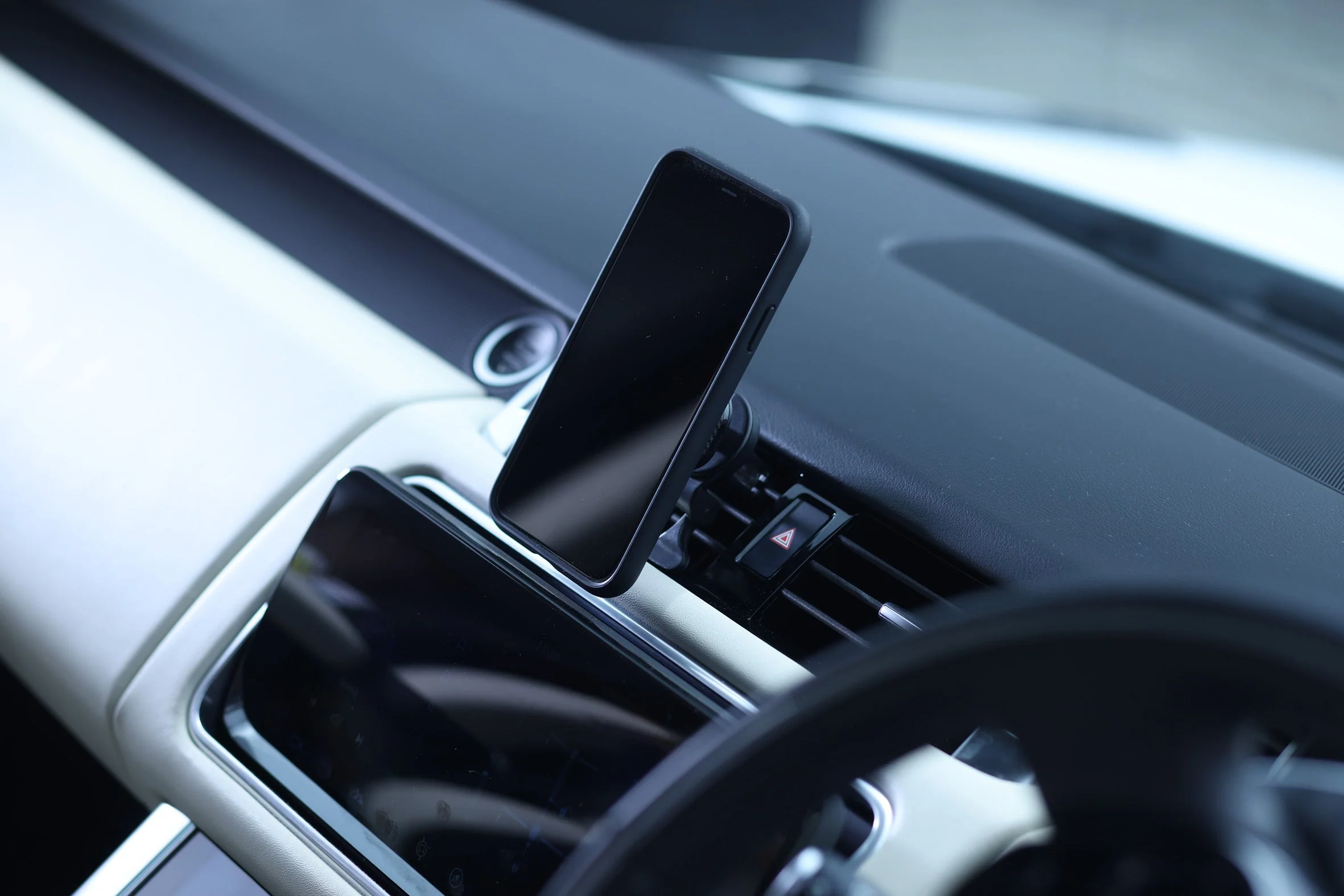 Universal Magnetic Phone Holder - Vent Mounted - Image 3